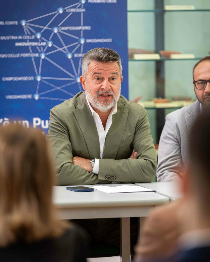 Patente-di-smartphone-officine-digitali6