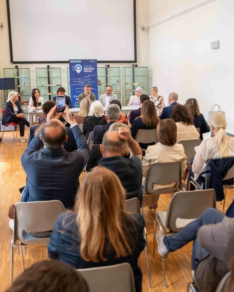 Patente-di-smartphone-officine-digitali7
