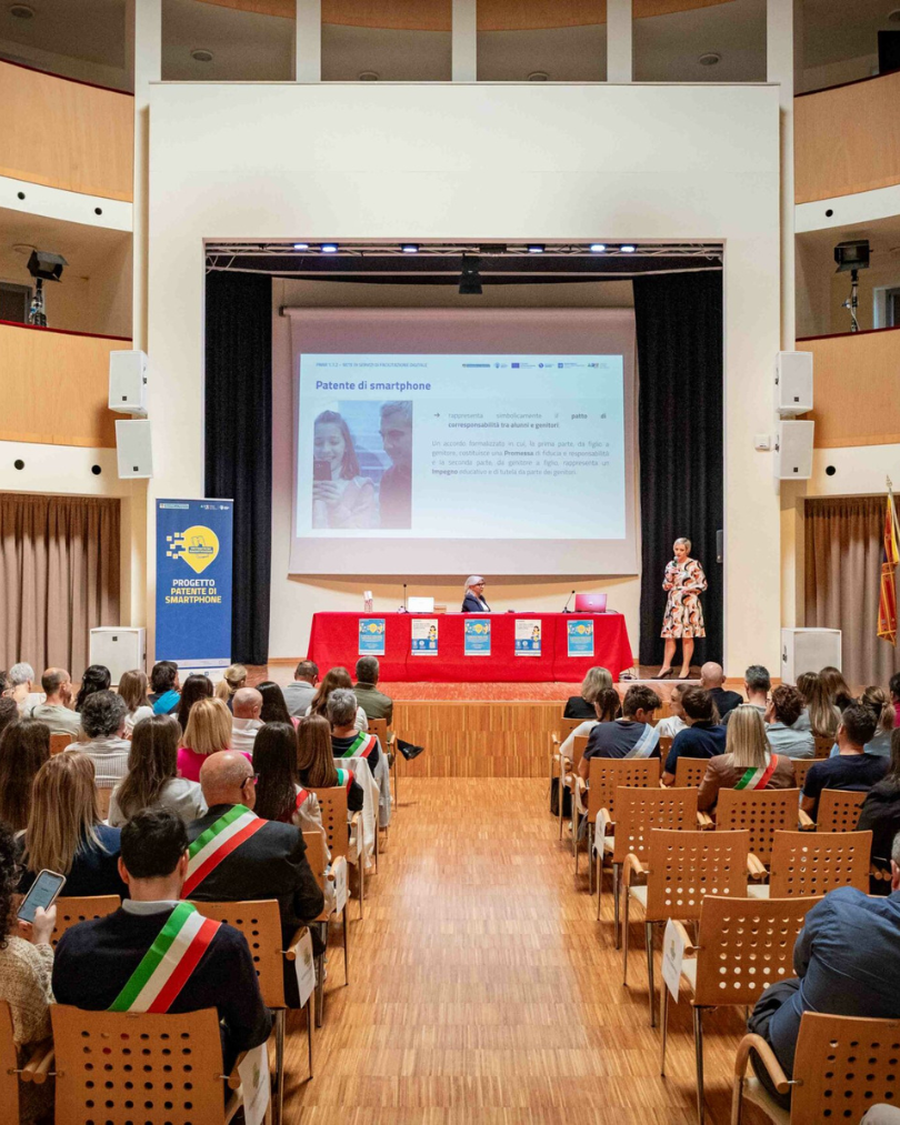 Patente-di-smartphone-officine-digitali9